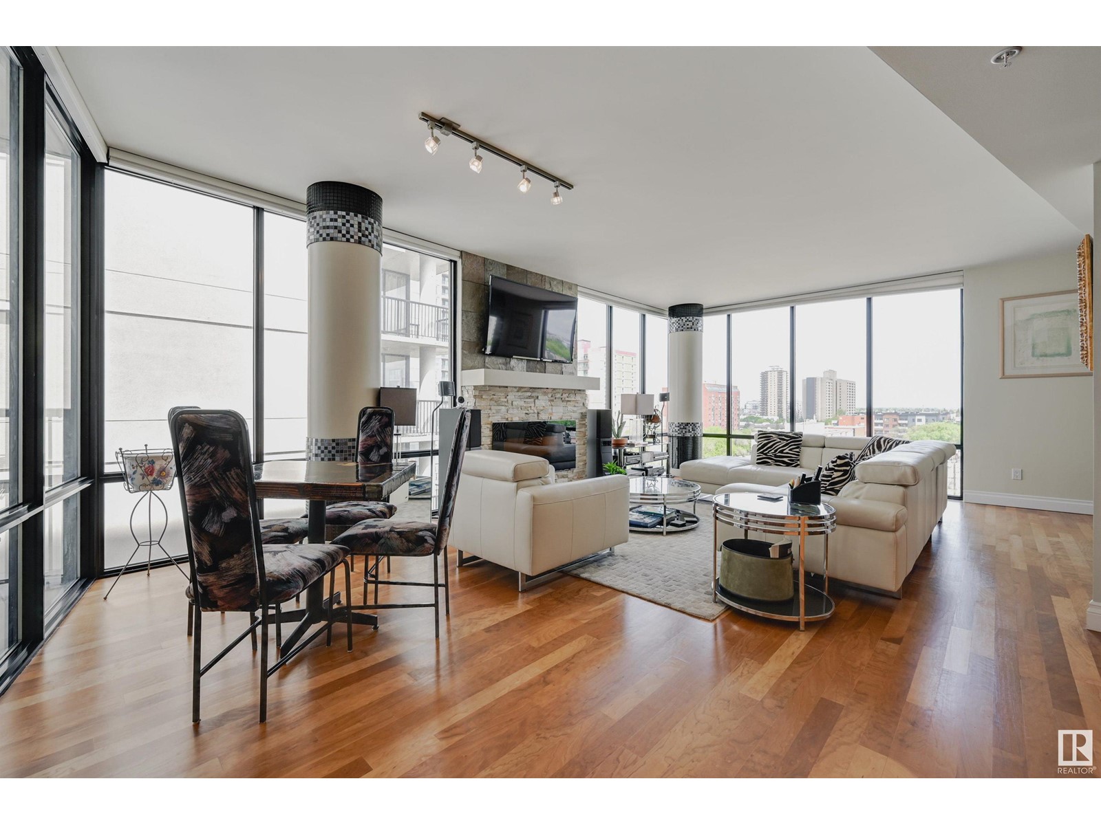 #802 10028 119 ST NW