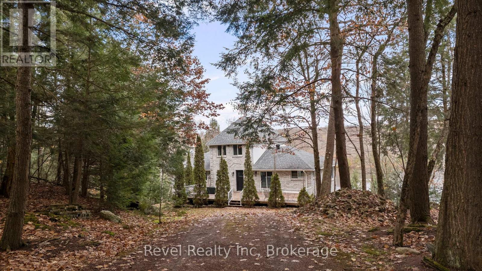 75 SILVER POINT DRIVE