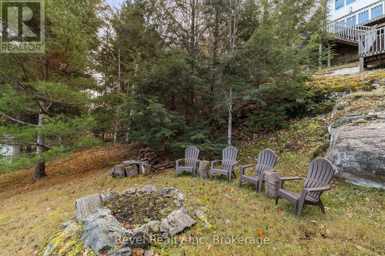 75 SILVER POINT DRIVE