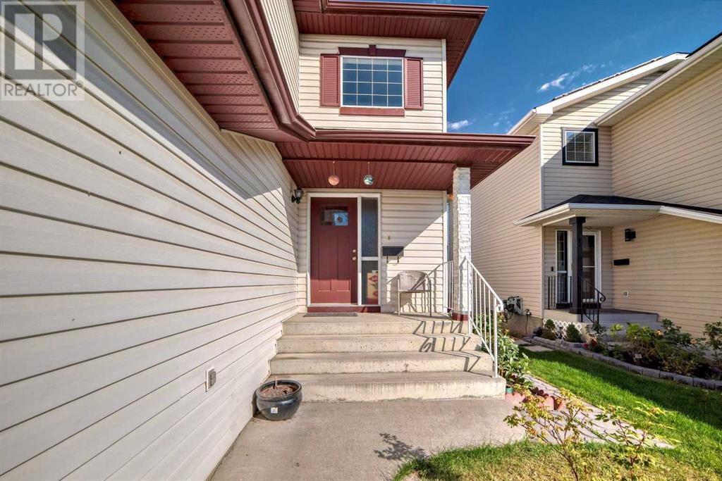 142 Harvest Creek Close NE