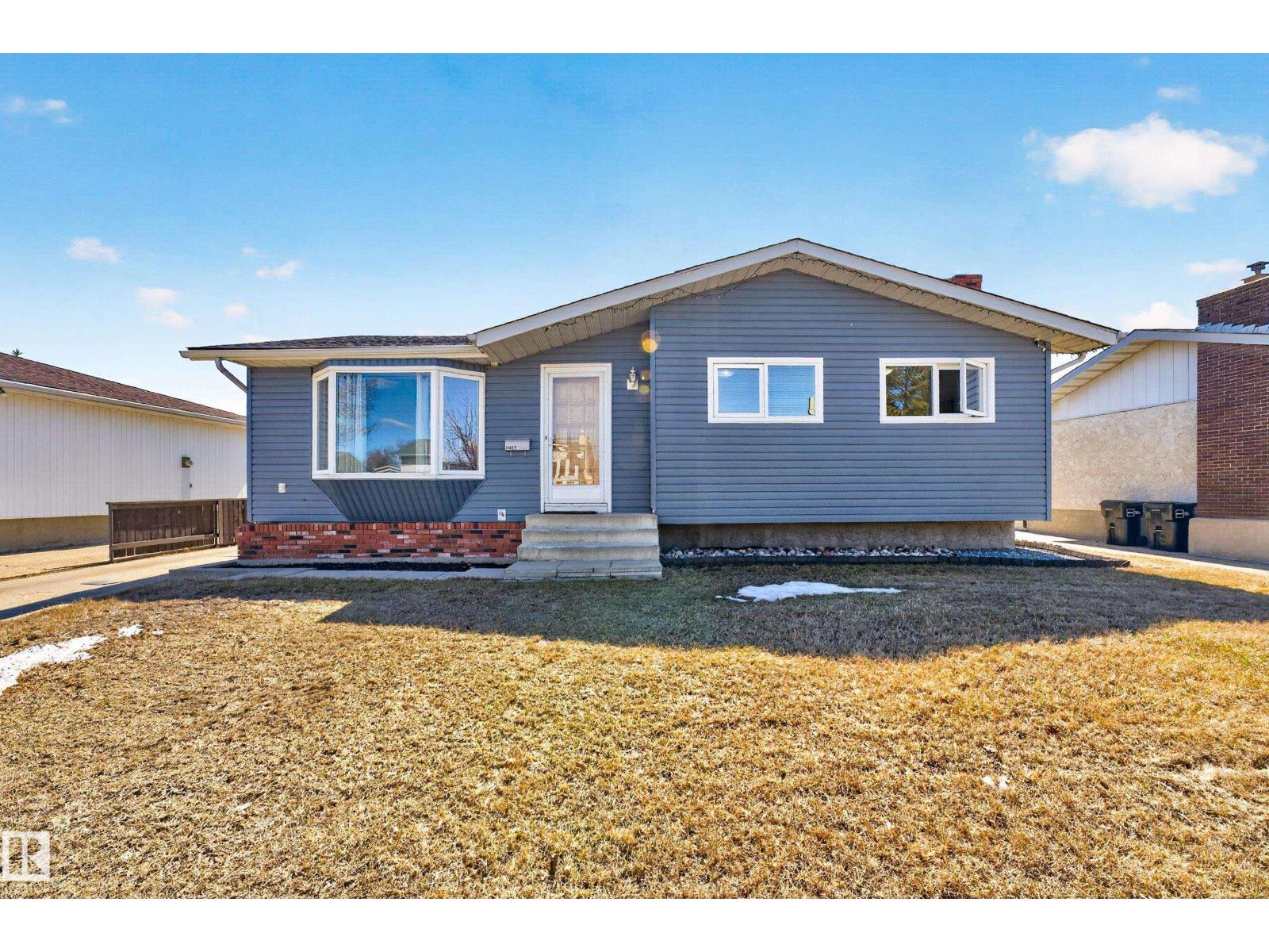 11427 161 AV NW