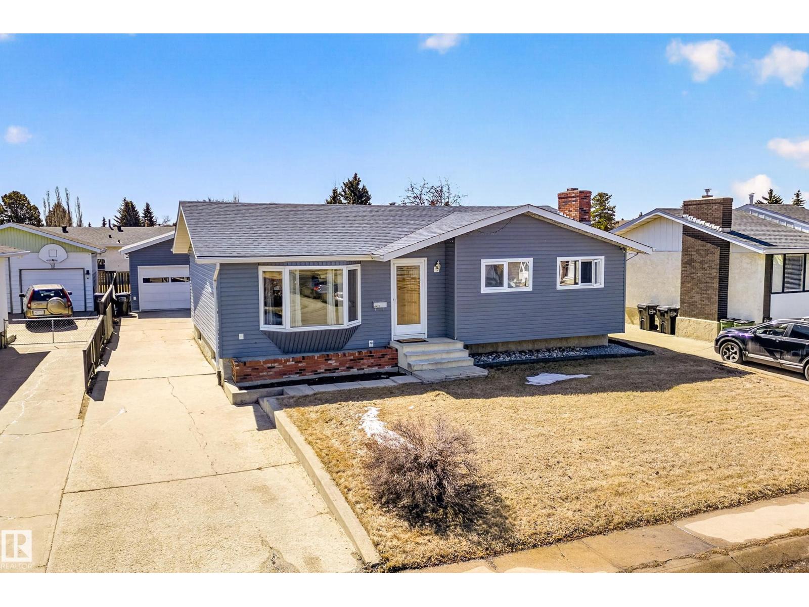 11427 161 AV NW