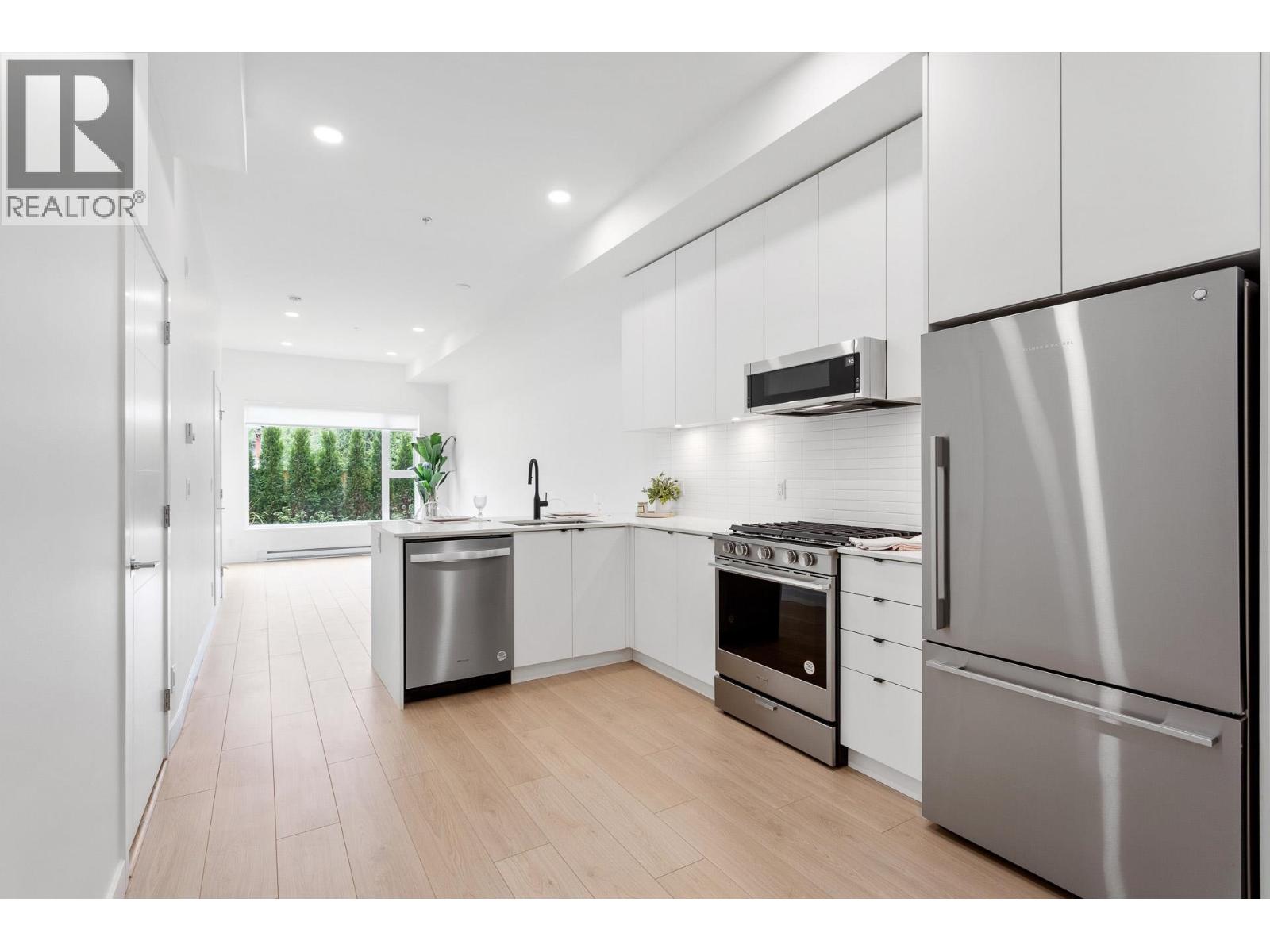 108 2345 RINDALL AVENUE