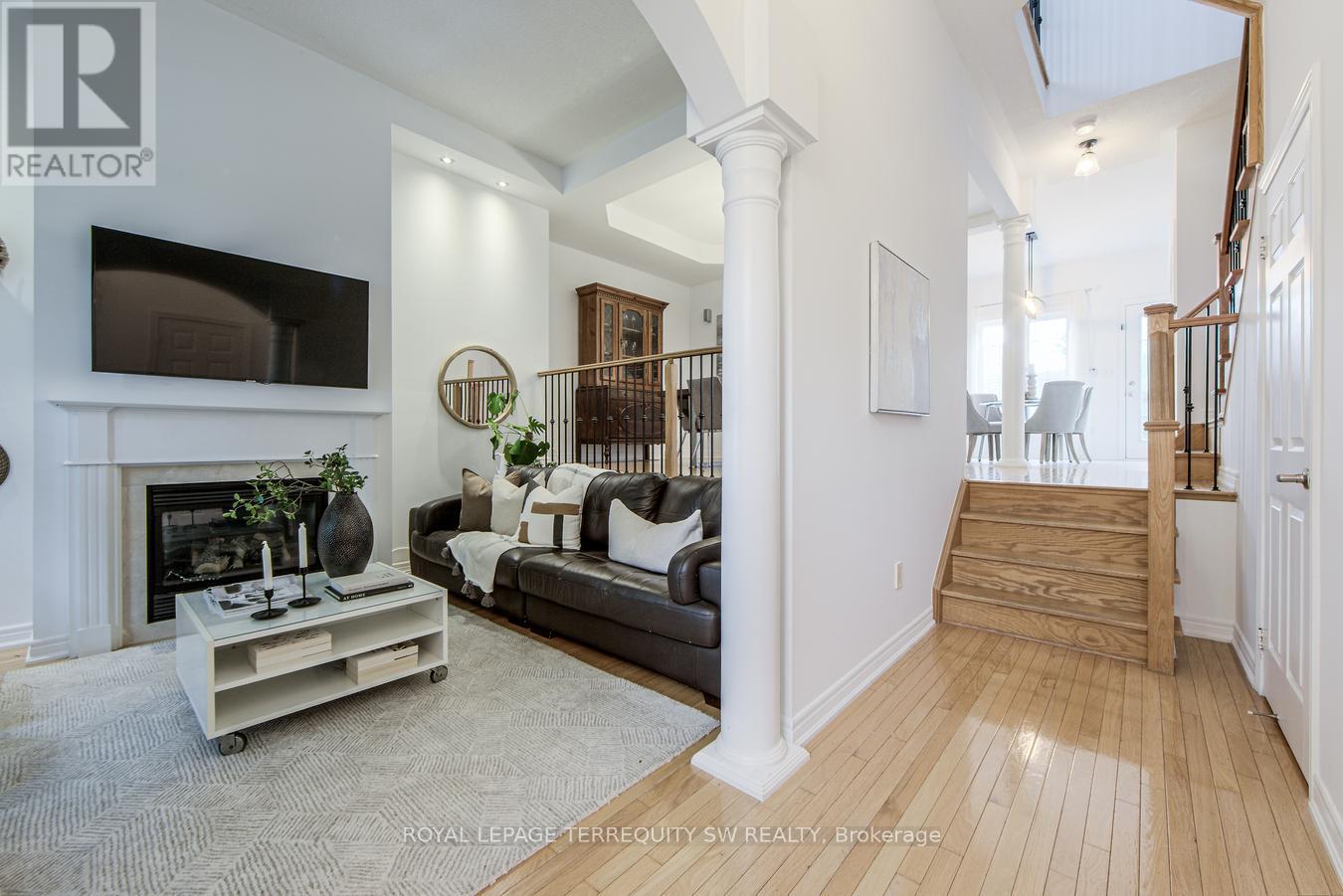 3895 EGLINTON AVENUE W