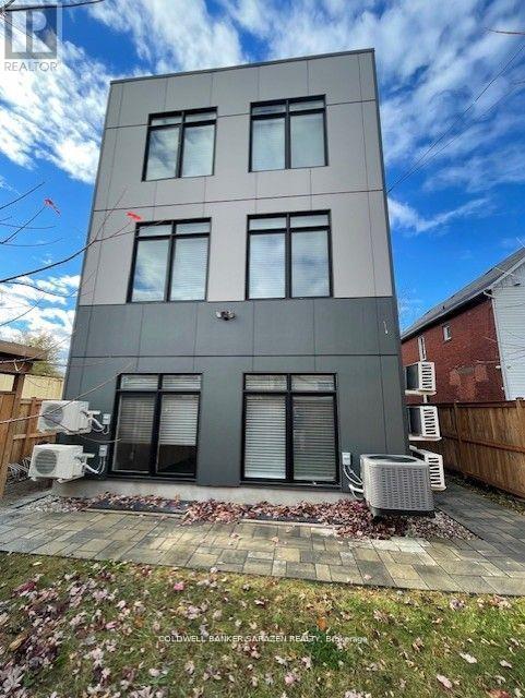 13 - 196 BEECHWOOD AVENUE