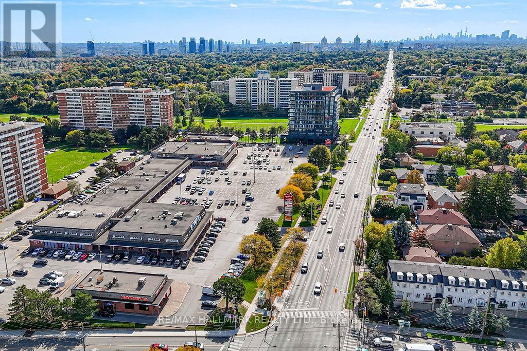 302 - 3237 BAYVIEW AVENUE