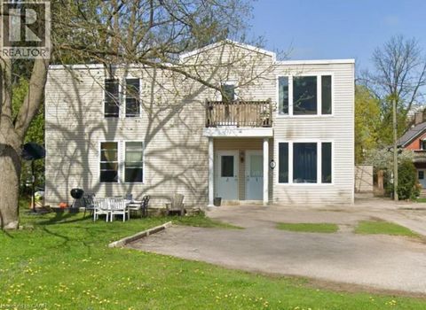 74 WILLIAM Street W Waterloo ON N2L1J7