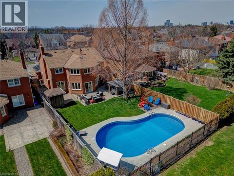 2015 GROSVENOR Street Oakville ON L6H5A2