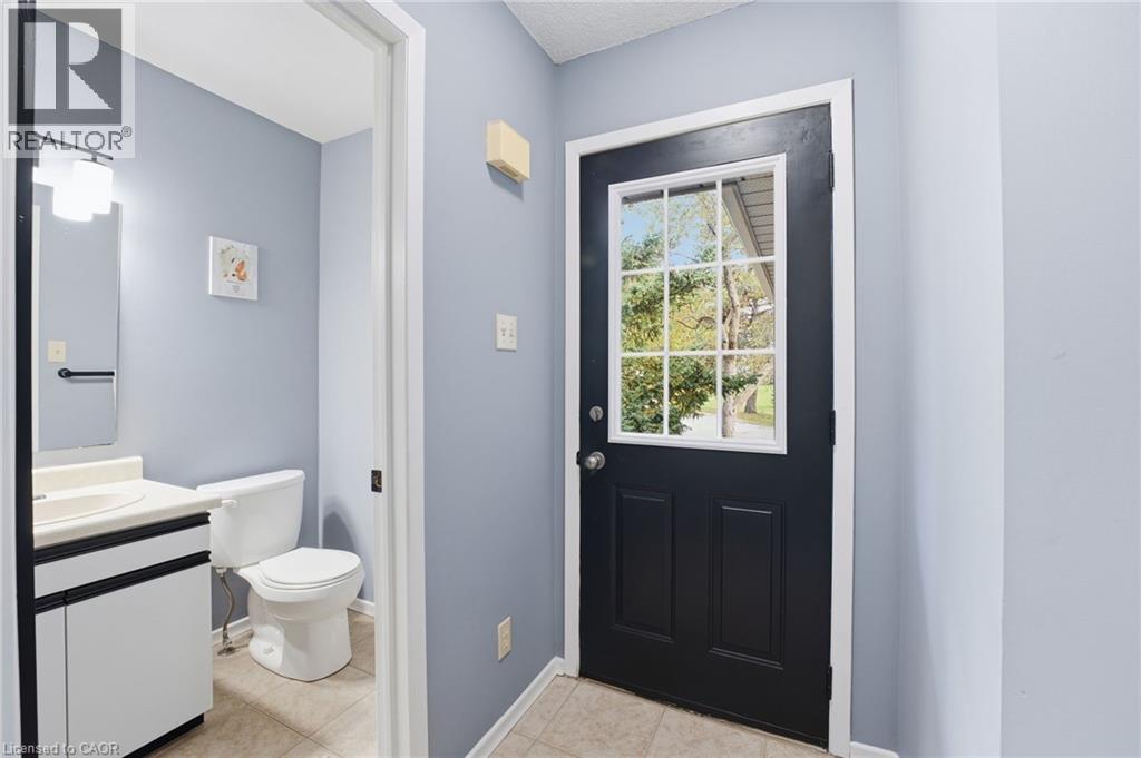 445 KINGSCOURT Drive Unit# 6