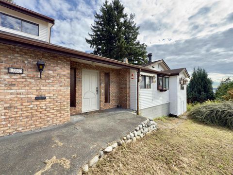 1352 OXFORD STREET White Rock BC V4B3R2