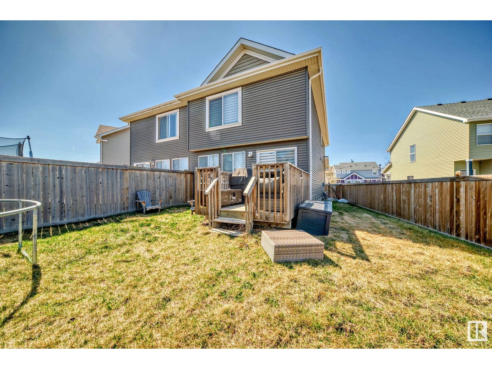 2317 76 ST SW
