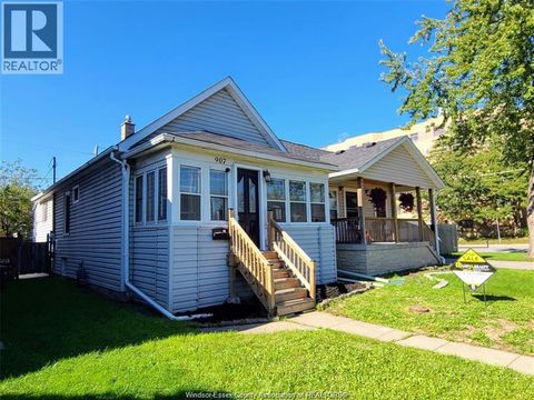 907 BRIDGE AVENUE Windsor ON N9B1M9