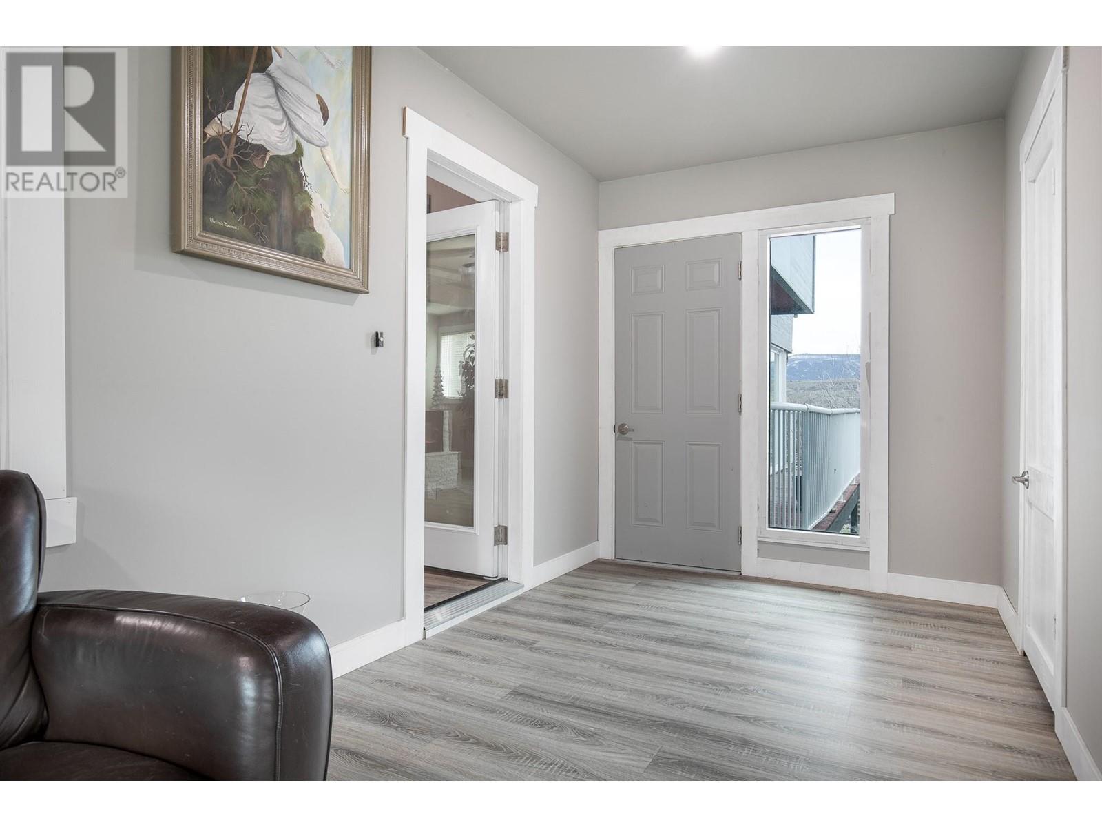 7880 Pleasant Valley Road