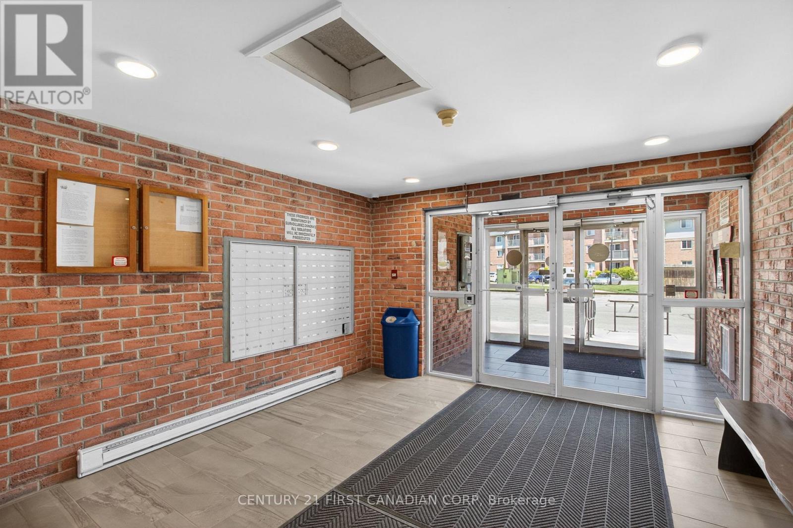 11 - 136 CONWAY DRIVE