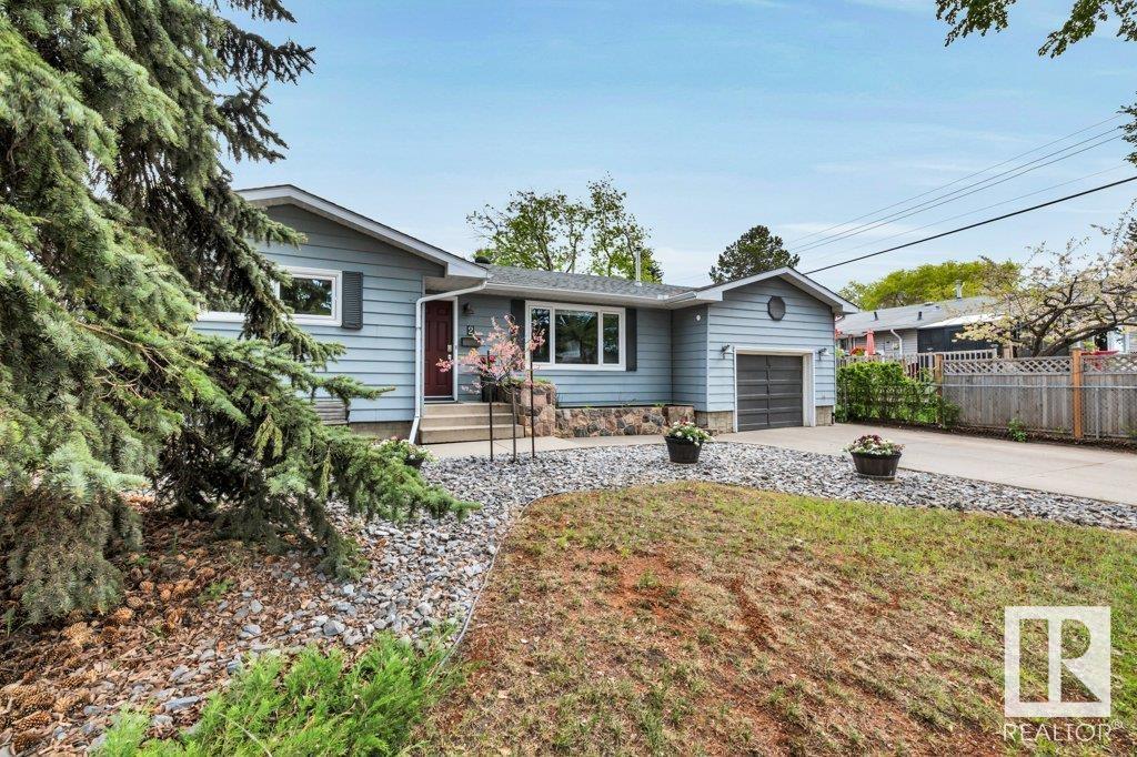 2 Sycamore AV