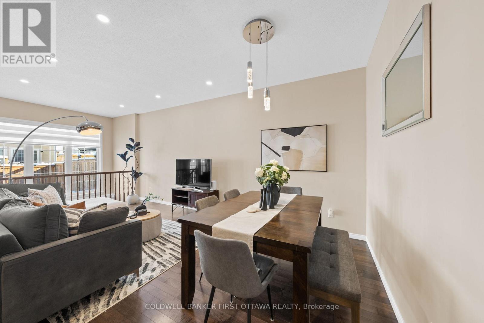 575 ASHBOURNE CRESCENT