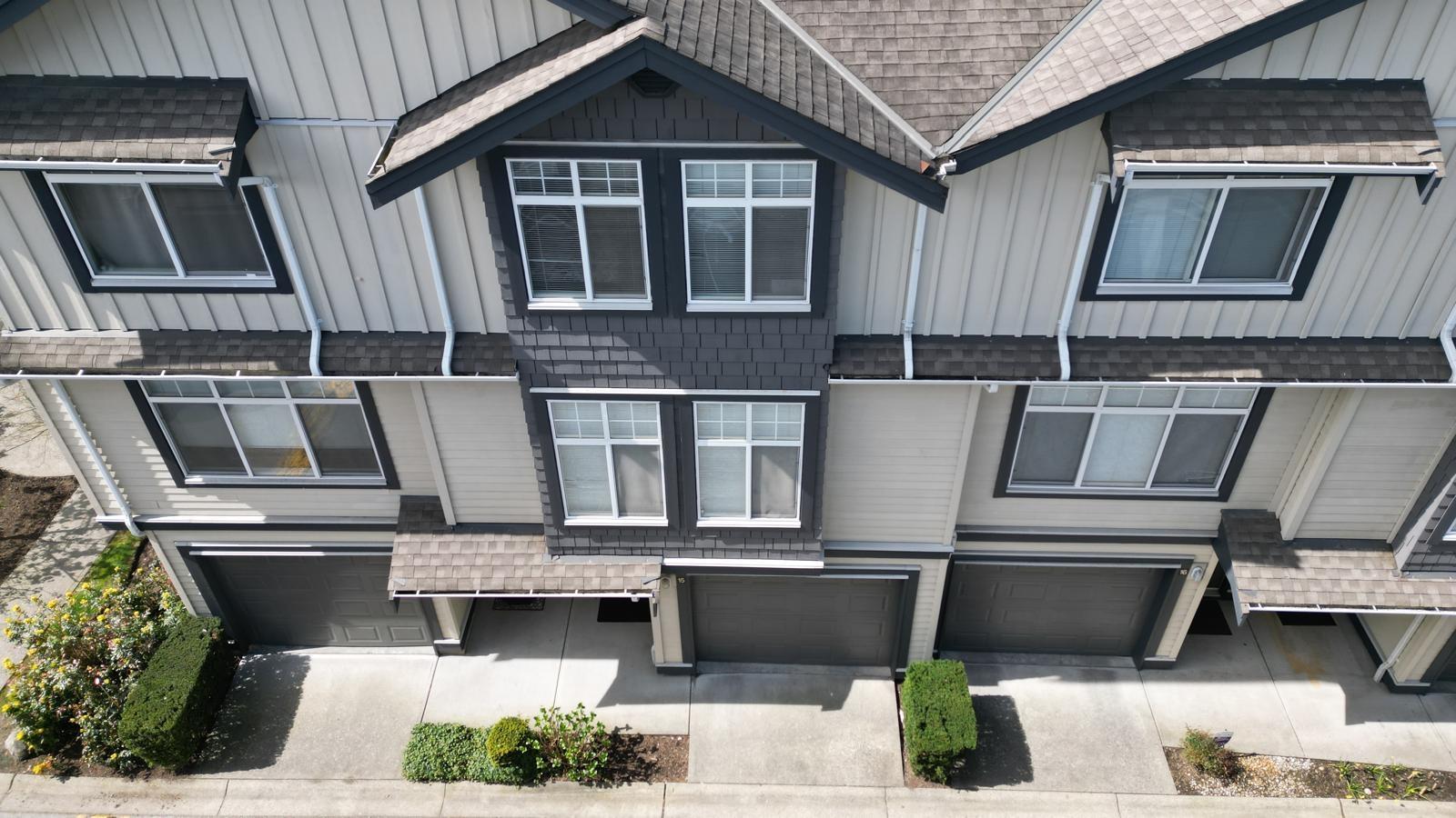 15 16588 FRASER HIGHWAY