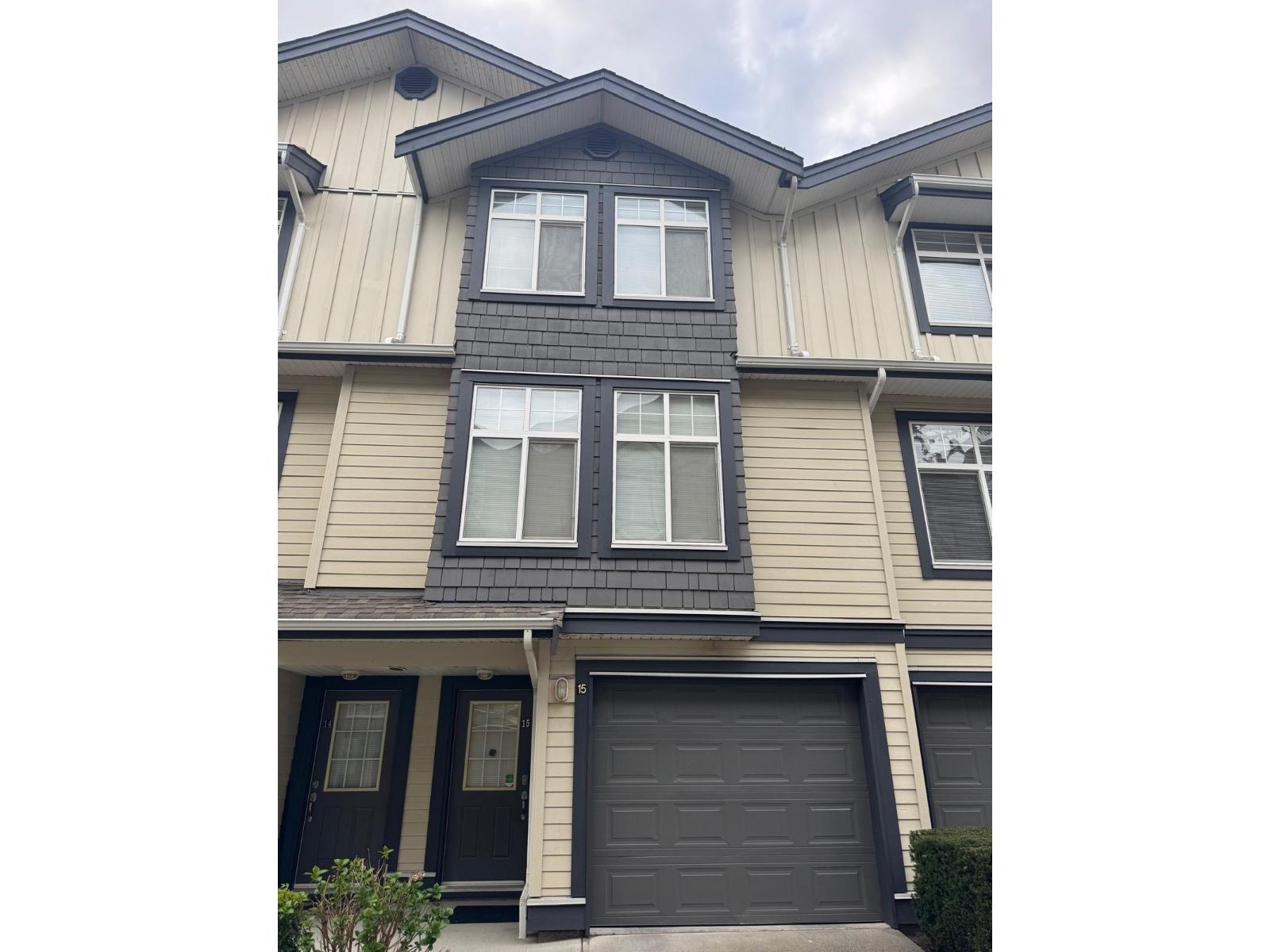 15 16588 FRASER HIGHWAY