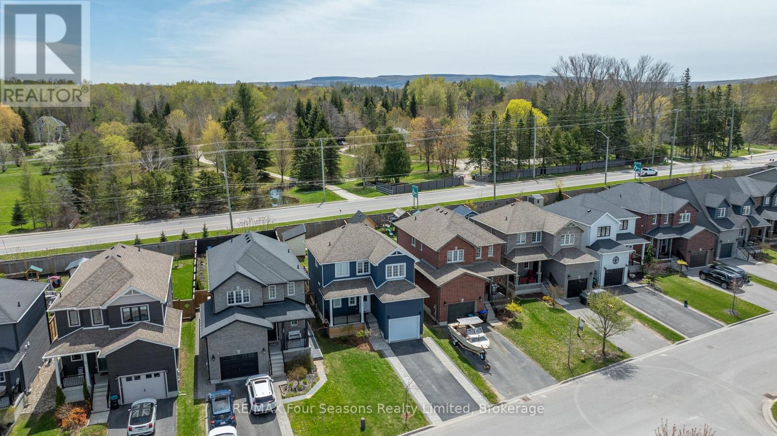 107 LOCKERBIE CRESCENT