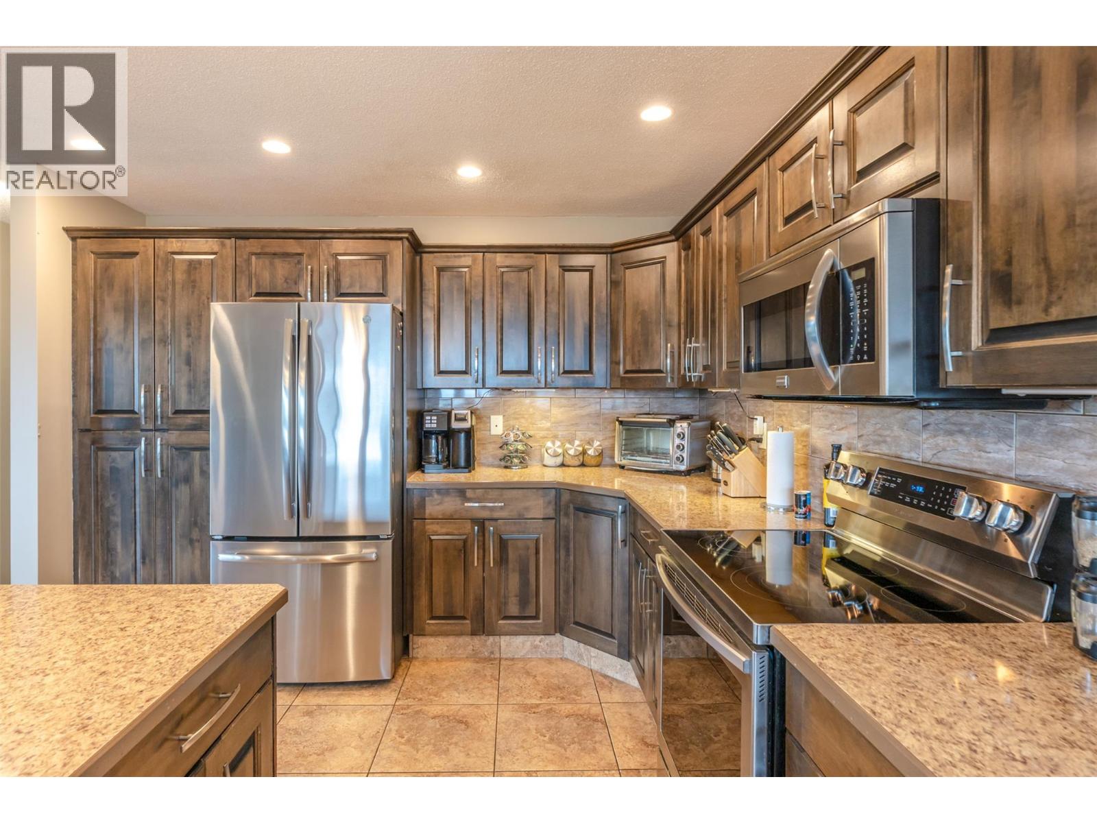 1418 FAIRVIEW Road