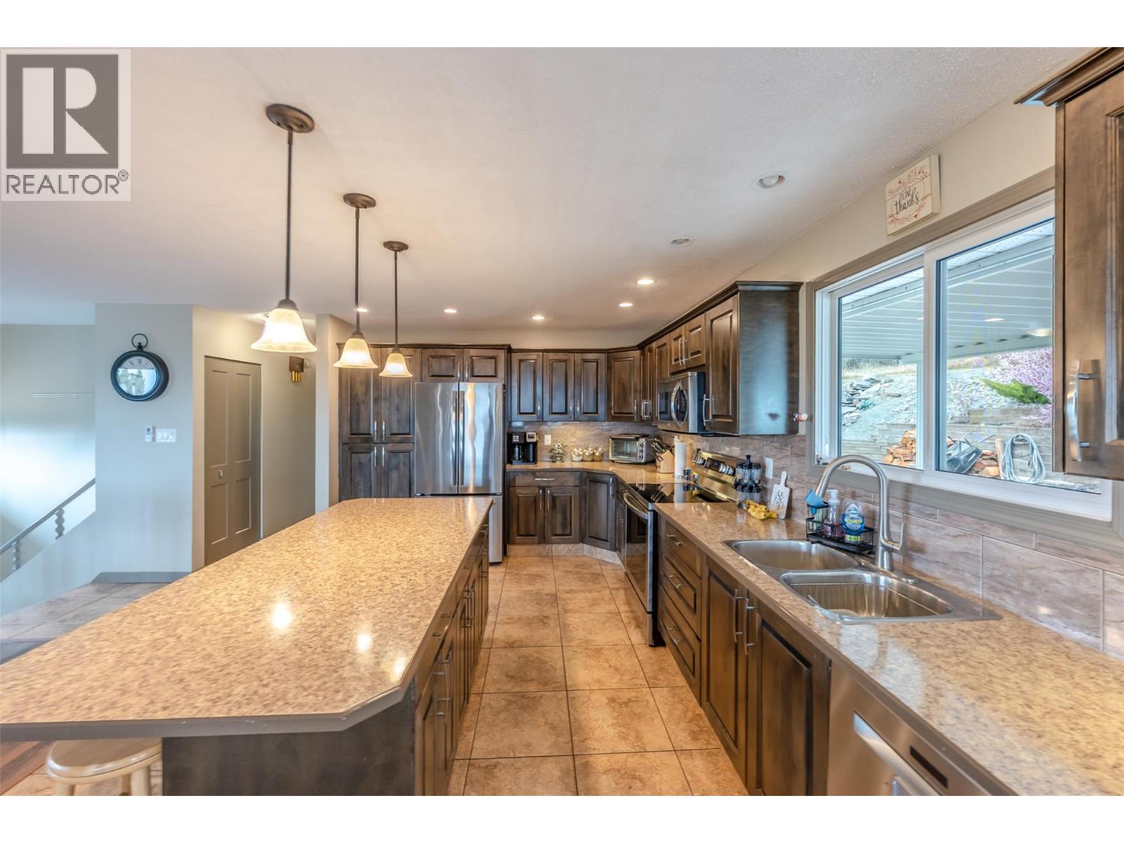 1418 FAIRVIEW Road