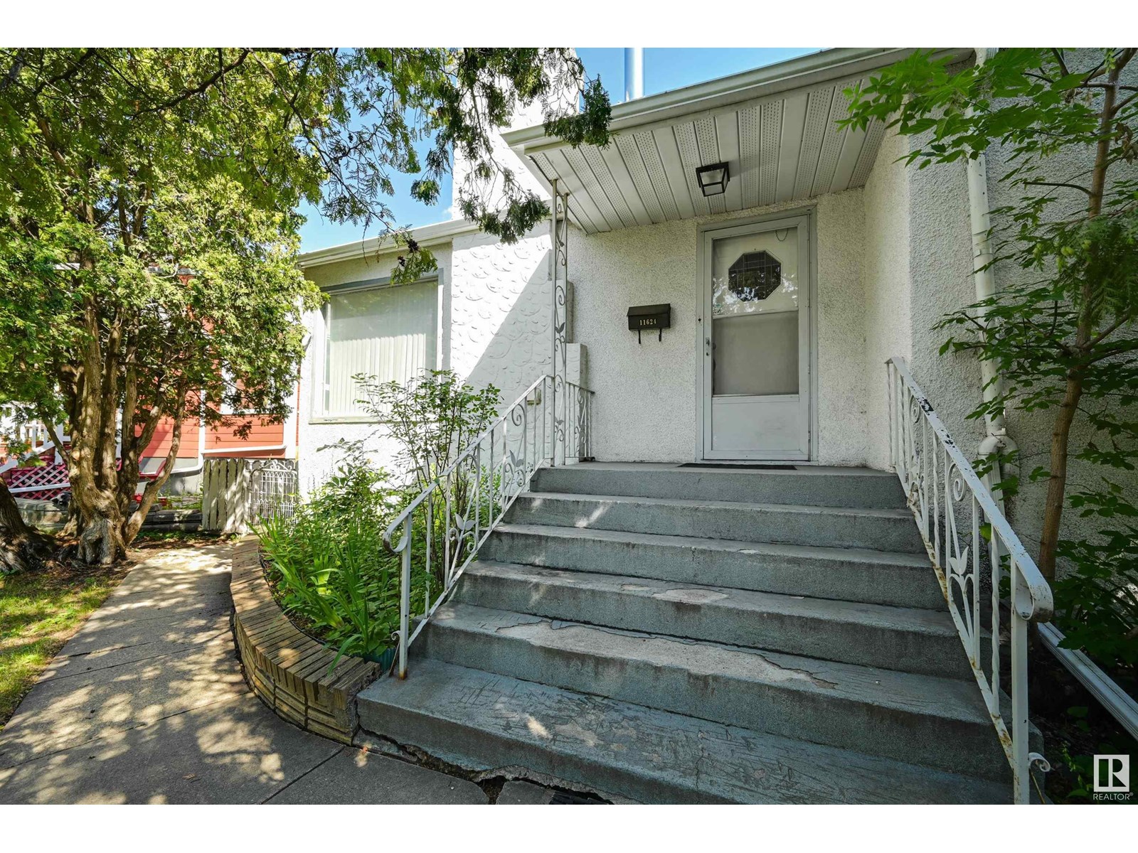 11624 110A AV NW