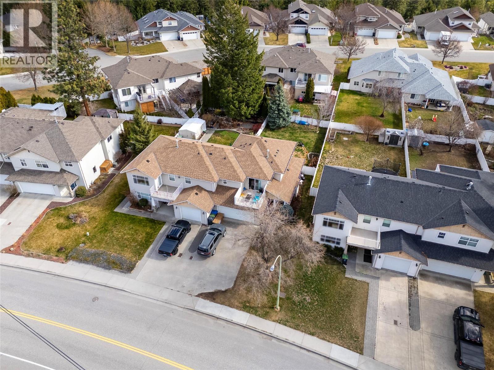 3831 Gellatly Road S