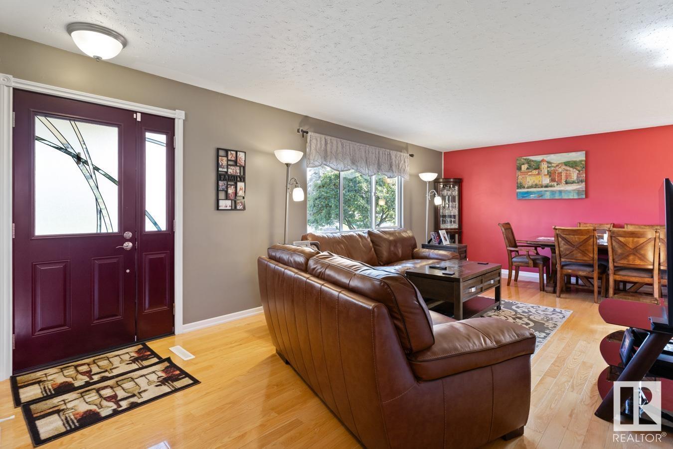 4711 102A AV NW
