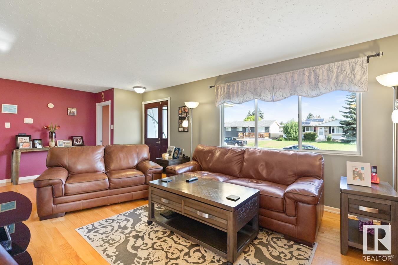 4711 102A AV NW