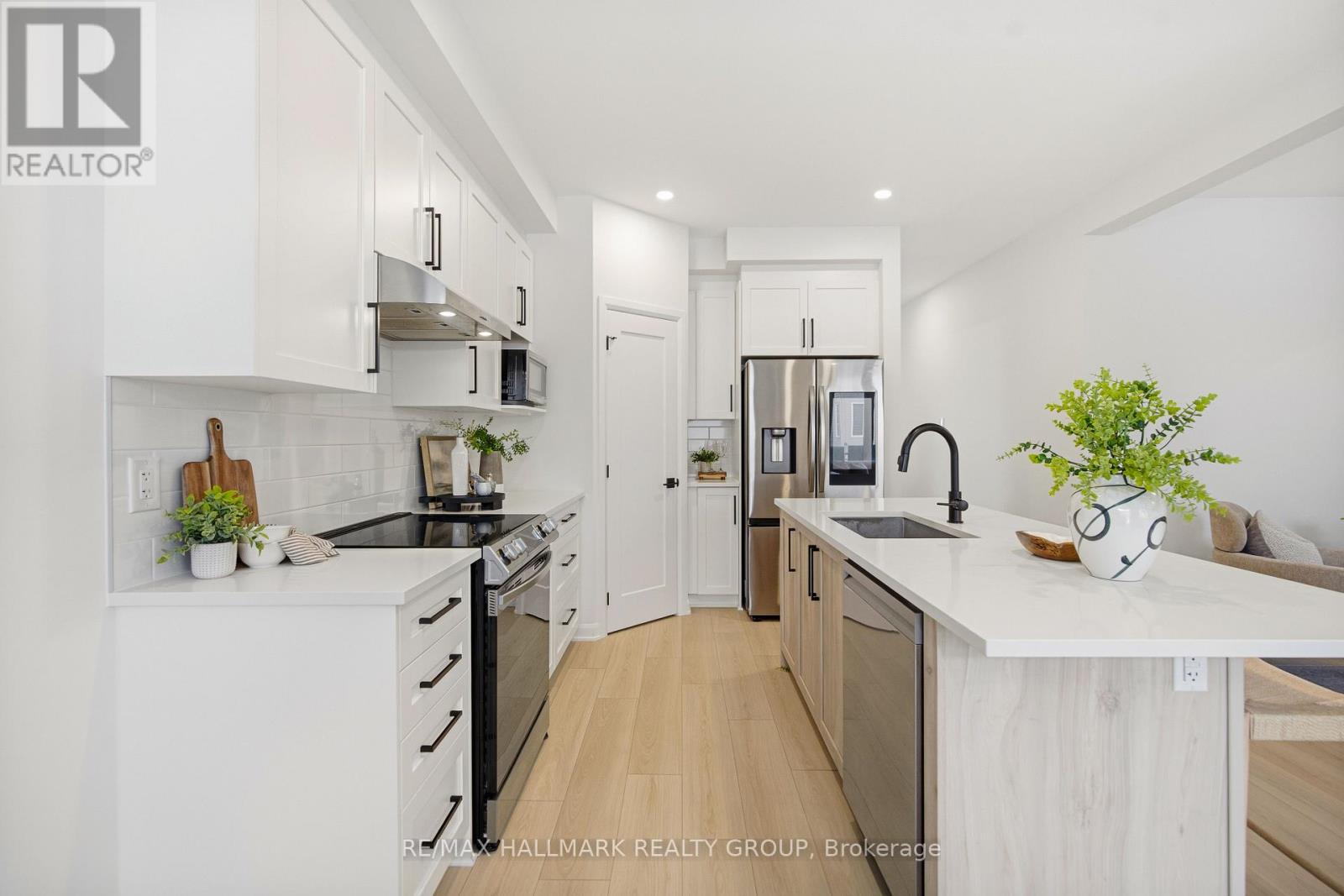 120 LYNN COULTER STREET