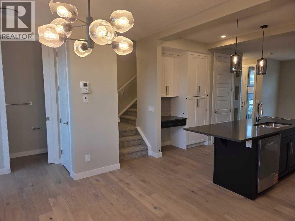 245 Cobblestone Gate SW