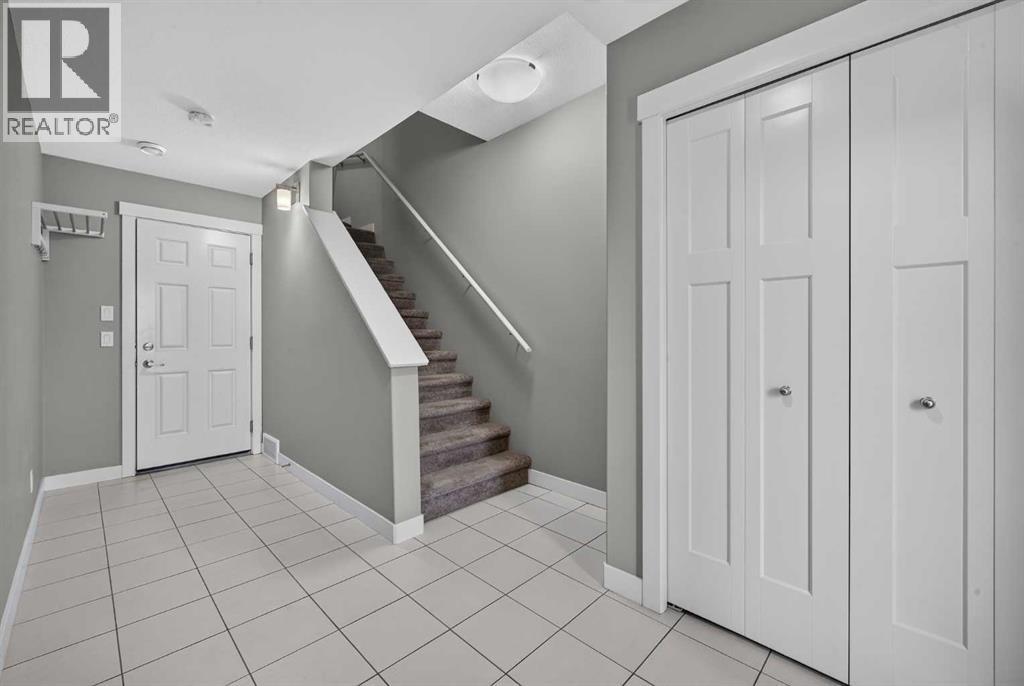 905 Evanston Manor NW