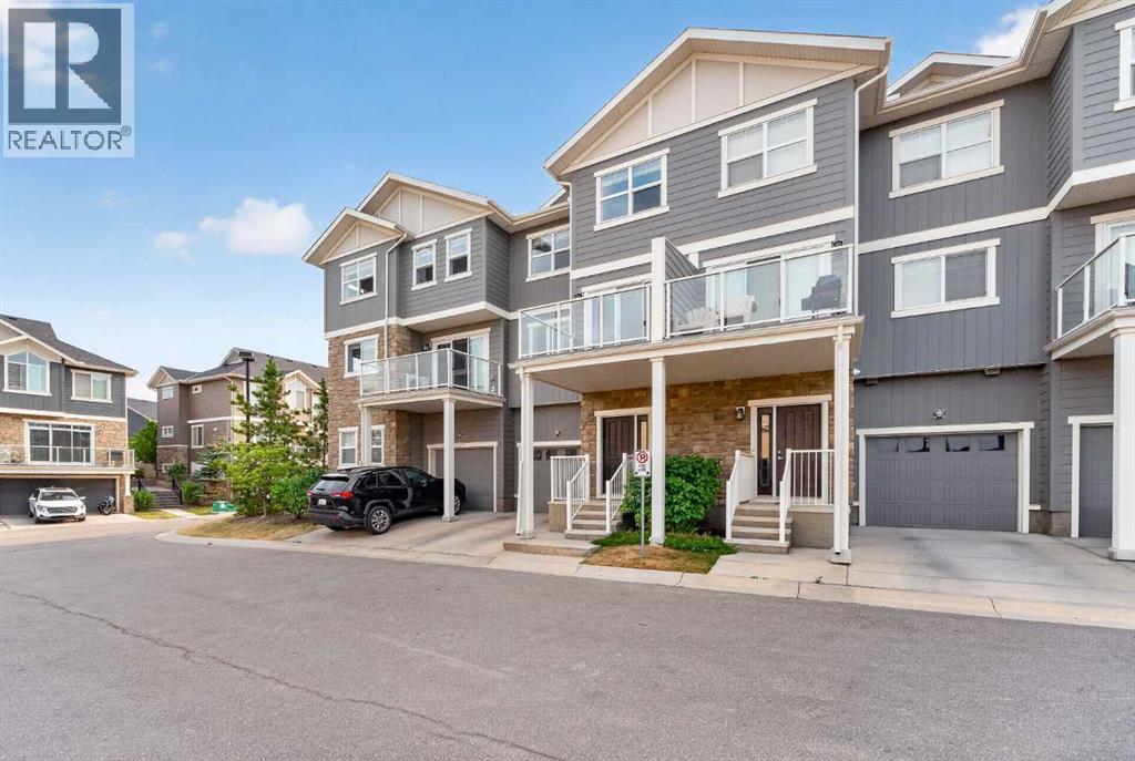 905 Evanston Manor NW