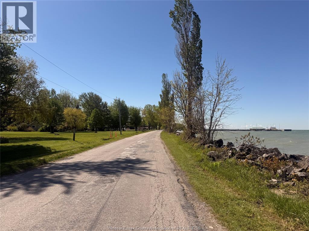 945 WEST SHORE ROAD