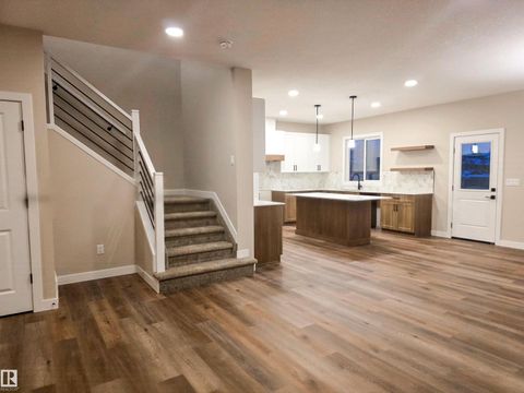 3 EMERSON LD Spruce Grove AB T7X4S2