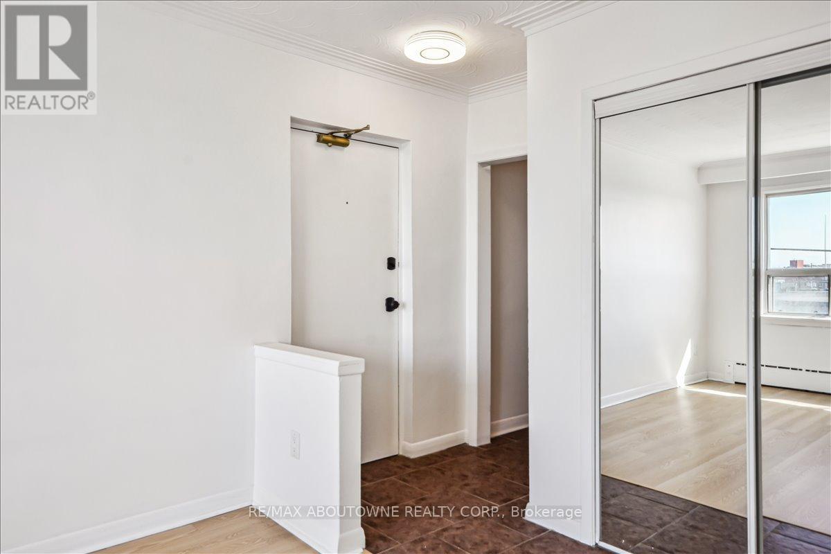 5 - 2 WESLEY STREET