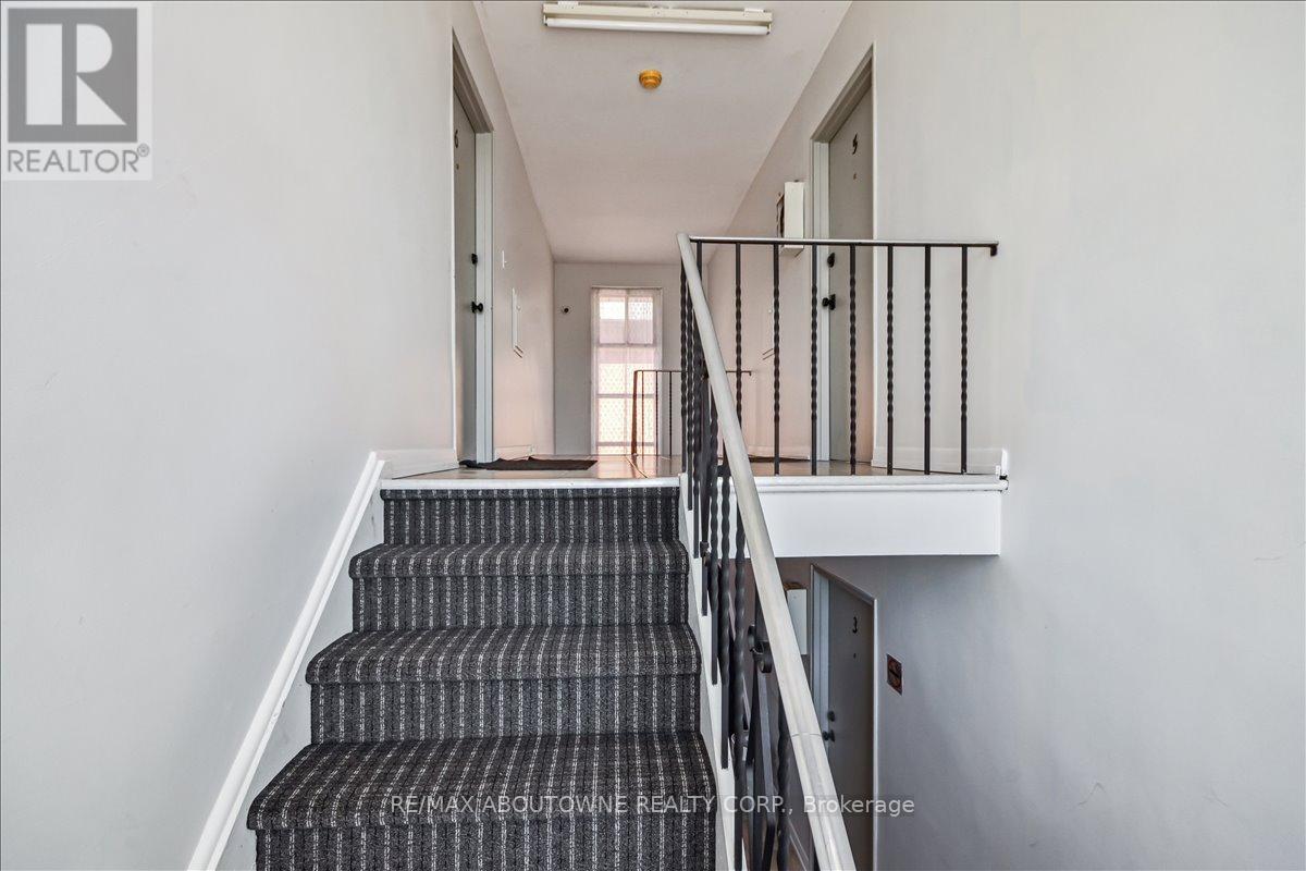 5 - 2 WESLEY STREET