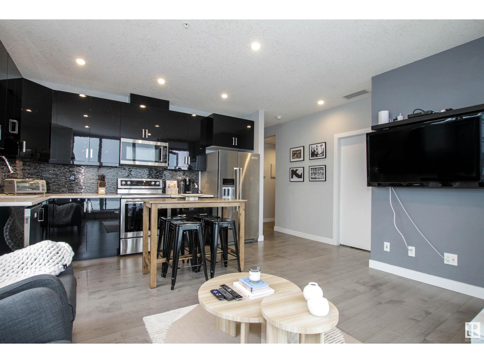 10238 103 ST NW