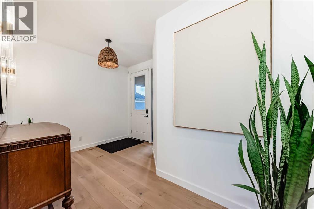 60 Cranbrook Cape SE