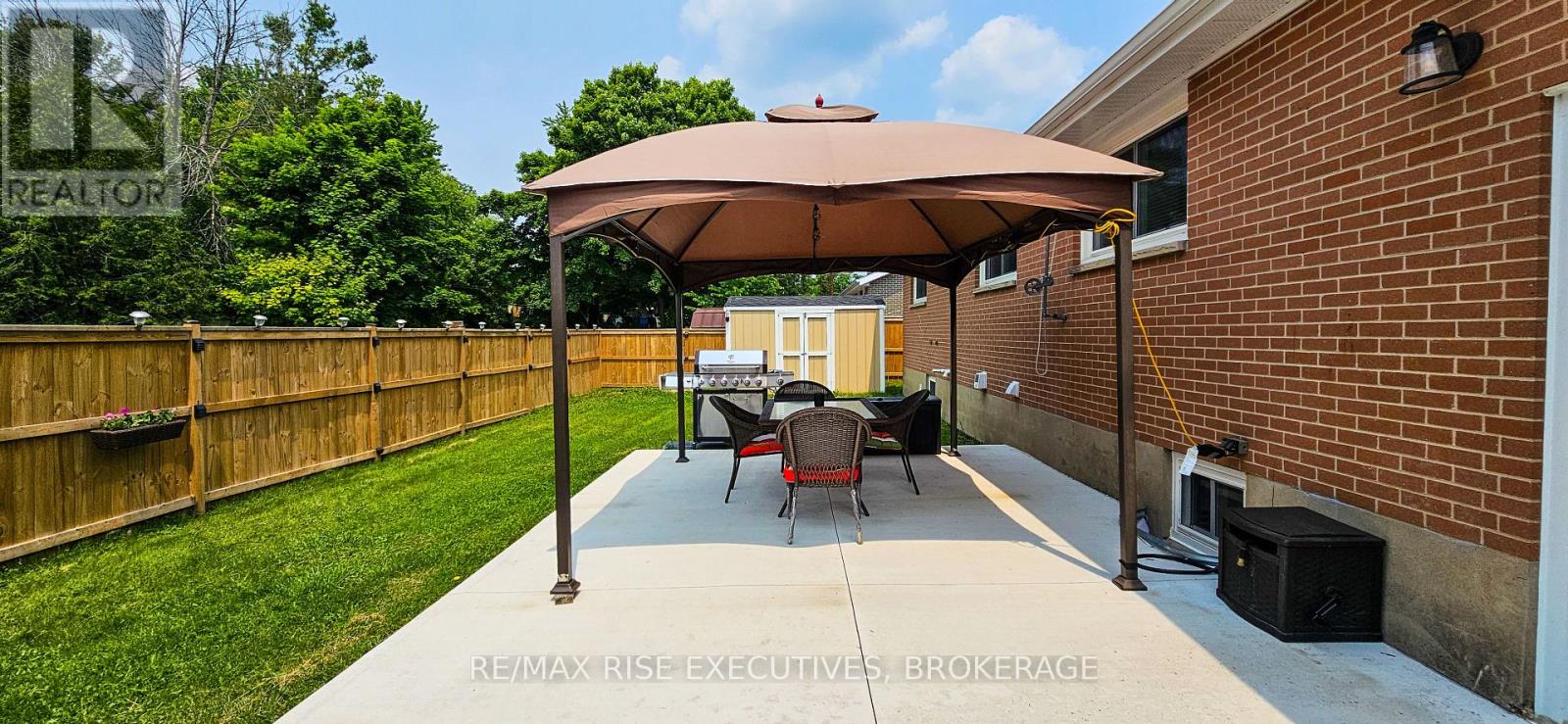1453 WOODFIELD CRESCENT