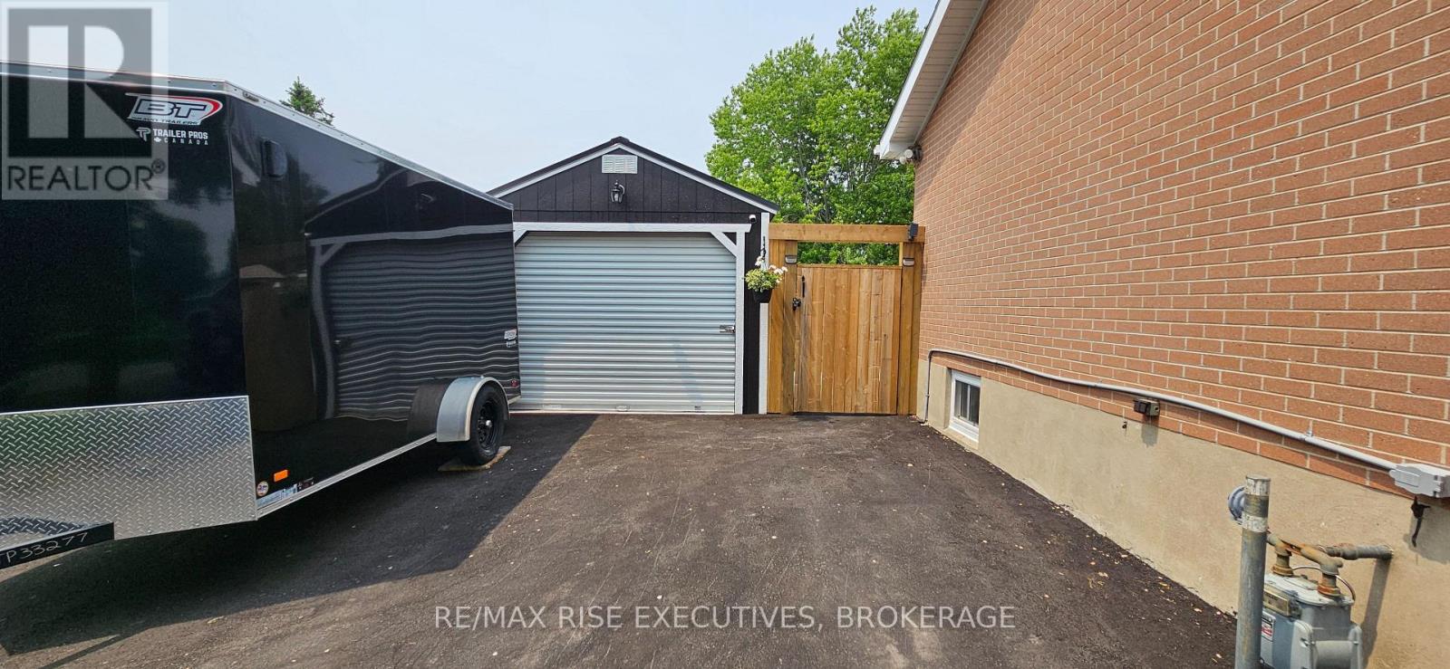1453 WOODFIELD CRESCENT