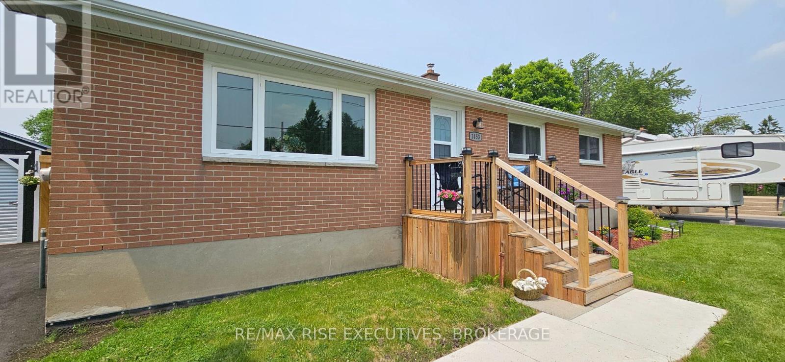 1453 WOODFIELD CRESCENT