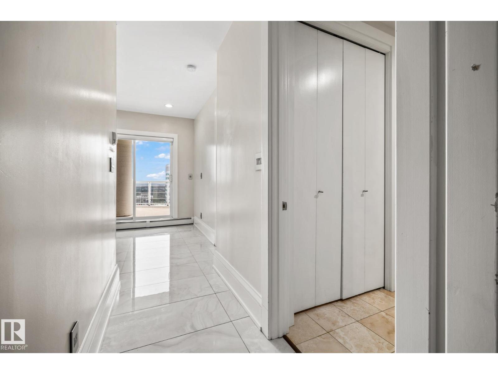 #3302 10152 104 ST NW NW