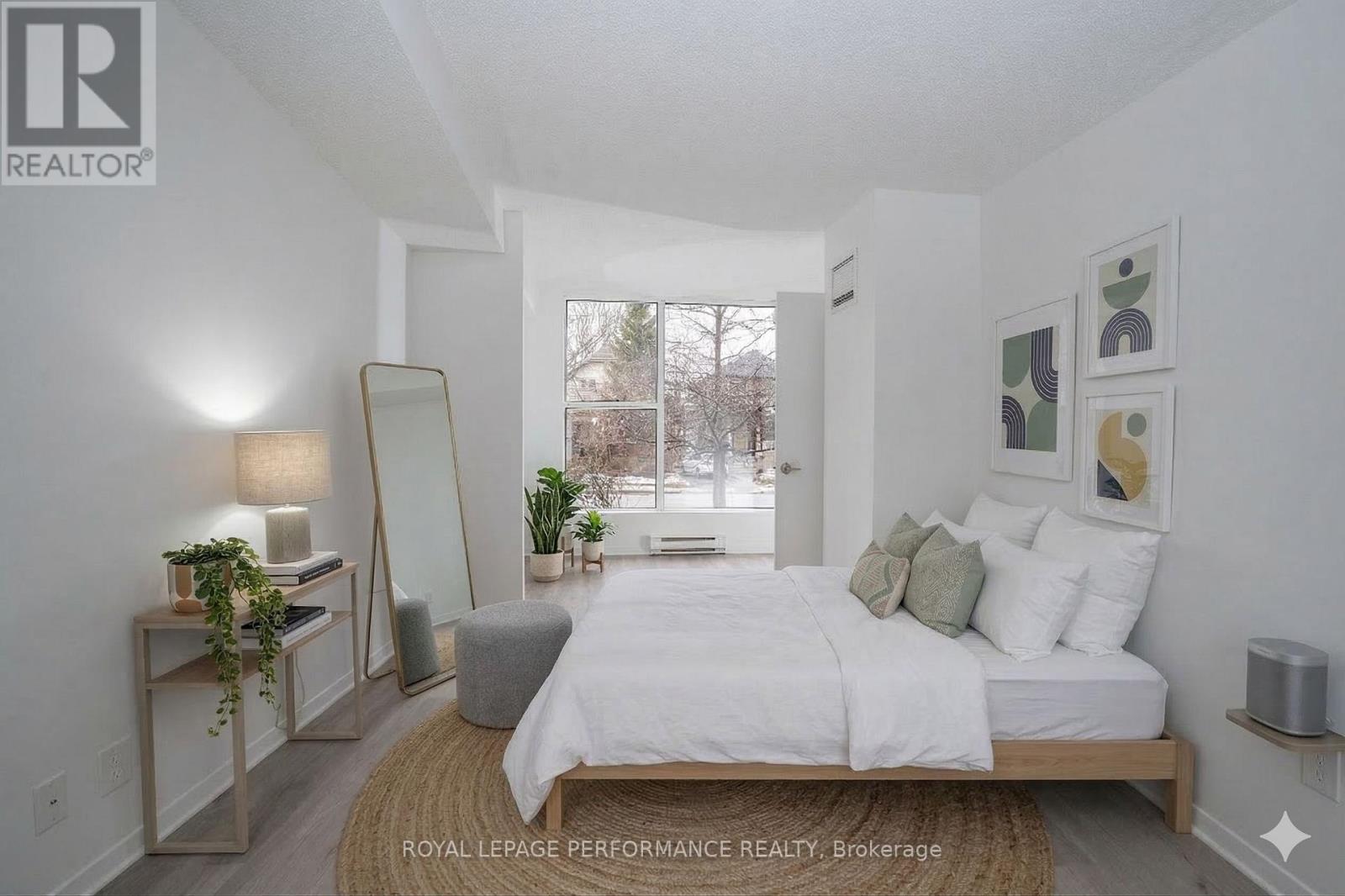 102 - 45 HOLLAND AVENUE