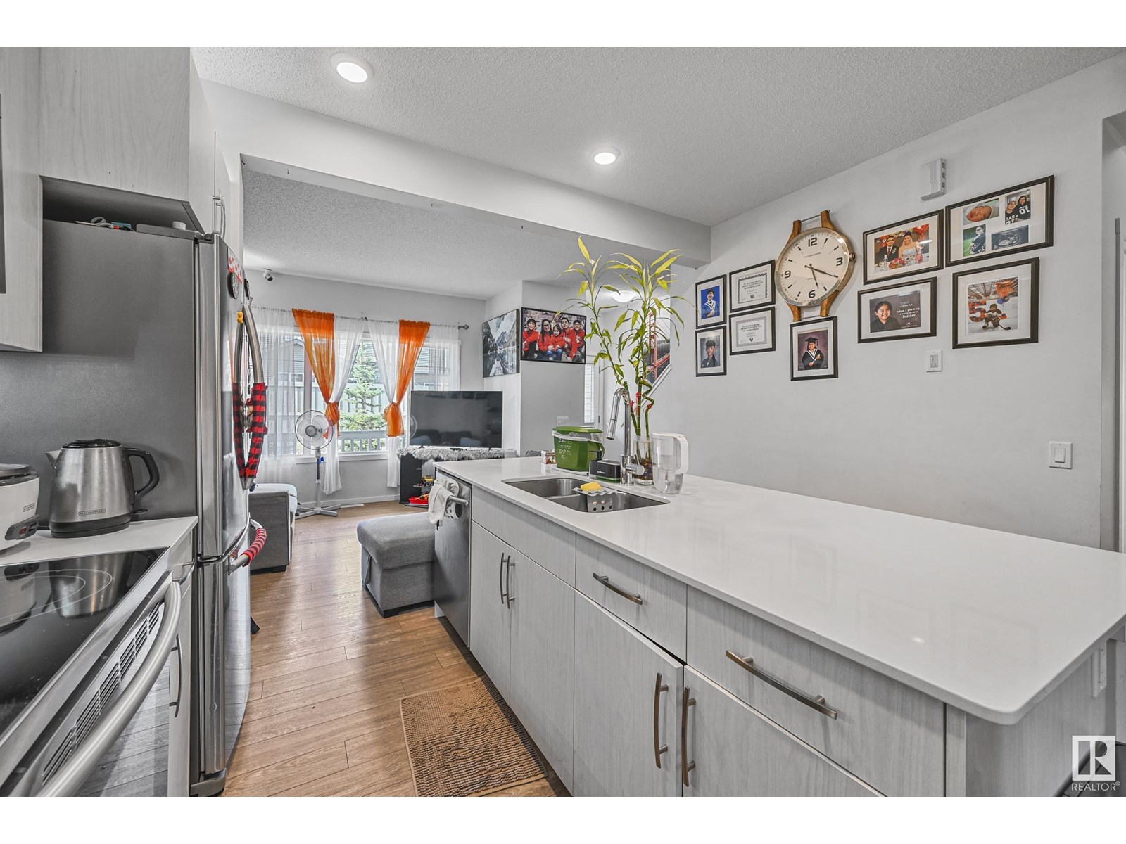#53 6004 ROSENTHAL WY NW