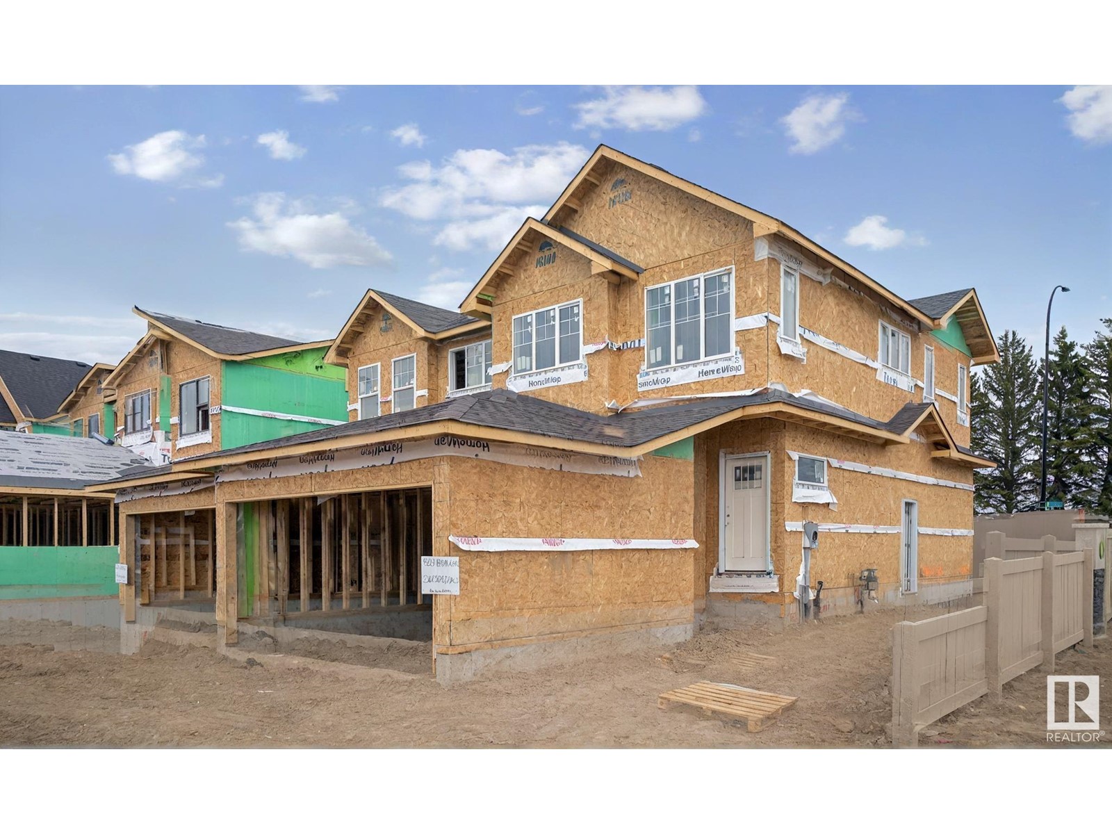 803 Rowan CL SW