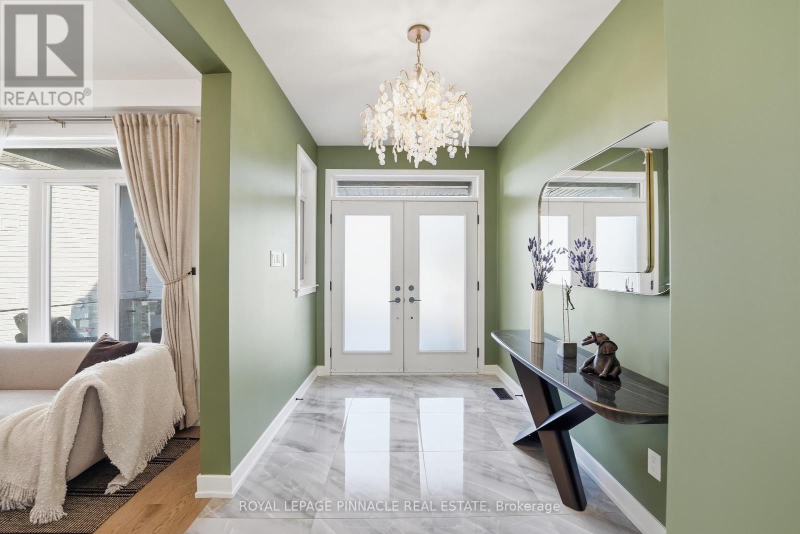 921 BECKTON HEIGHTS