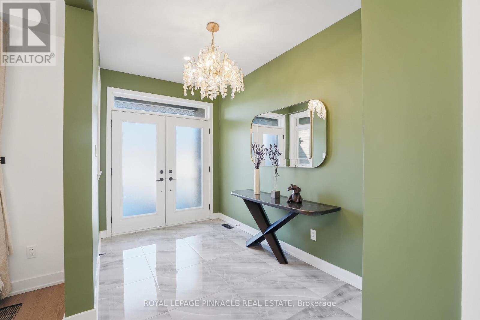 921 BECKTON HEIGHTS