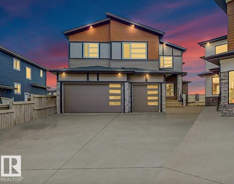 1707 18 ST NW Edmonton AB T6T2N2