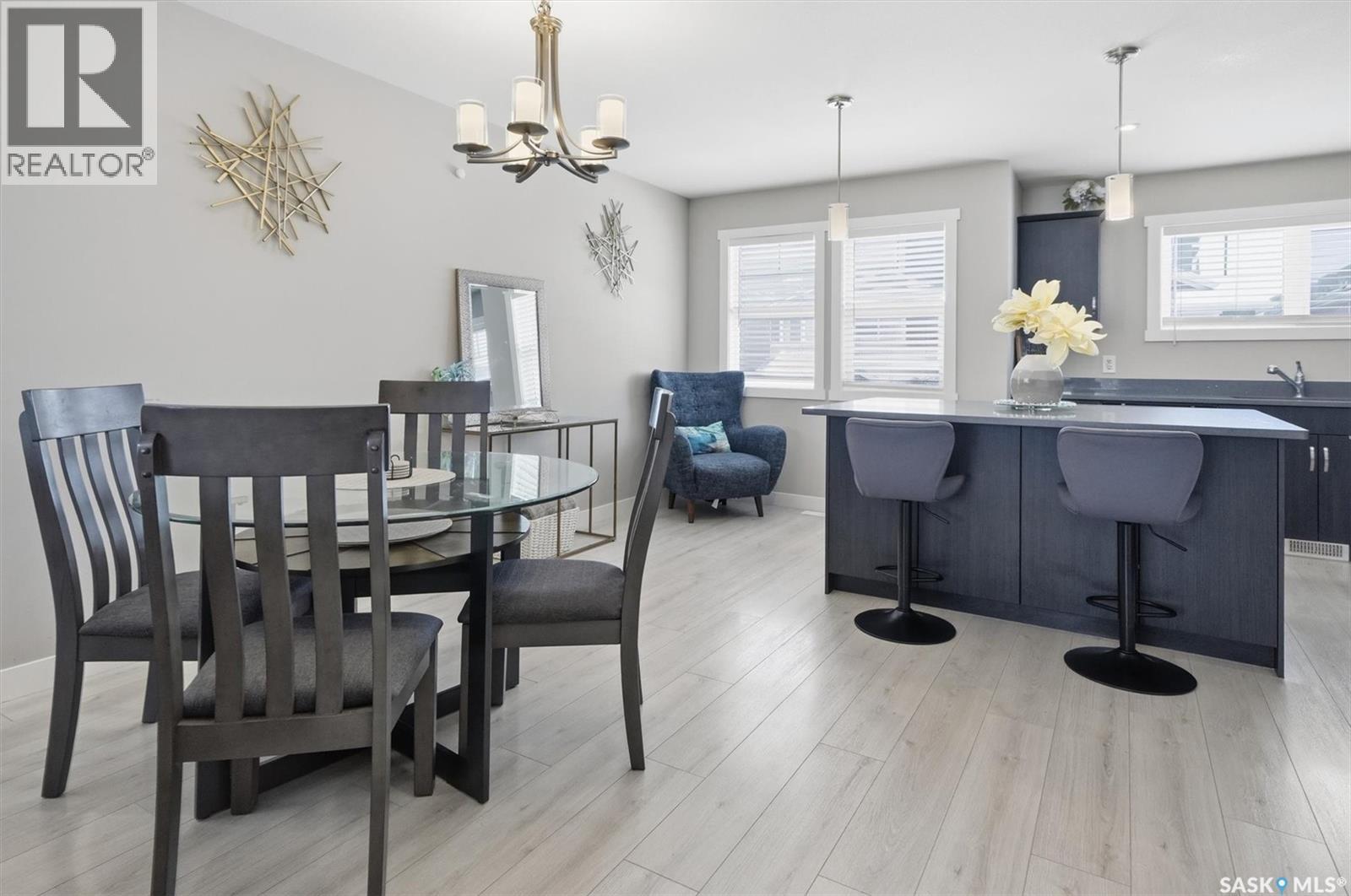 126 315 Dickson CRESCENT